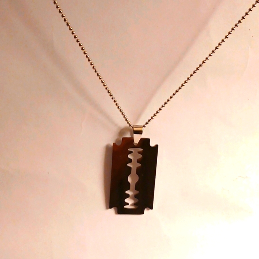 Silver Razor Blade Pendant Necklace - Picture 2 of 3